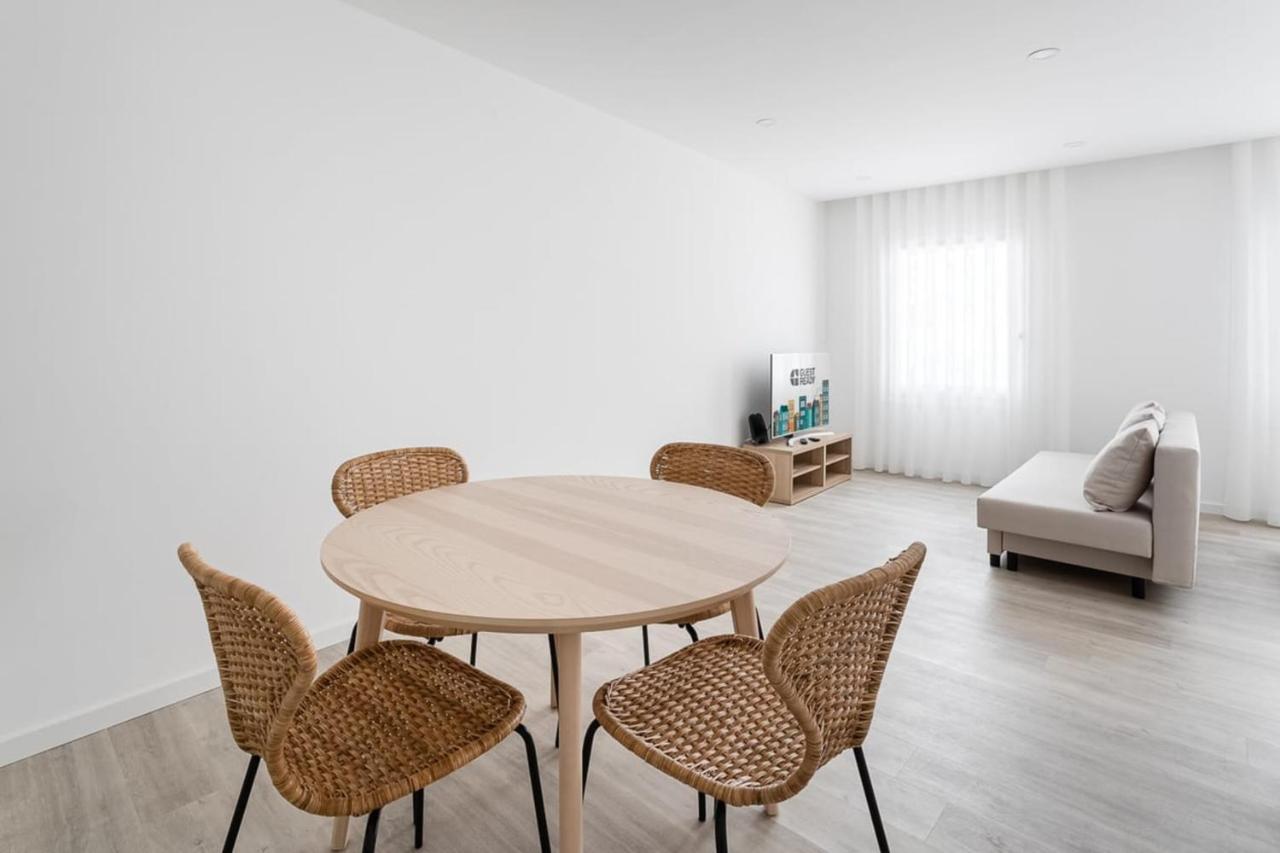 Guestready - The Grey Light Across Forum אבאירו מראה חיצוני תמונה